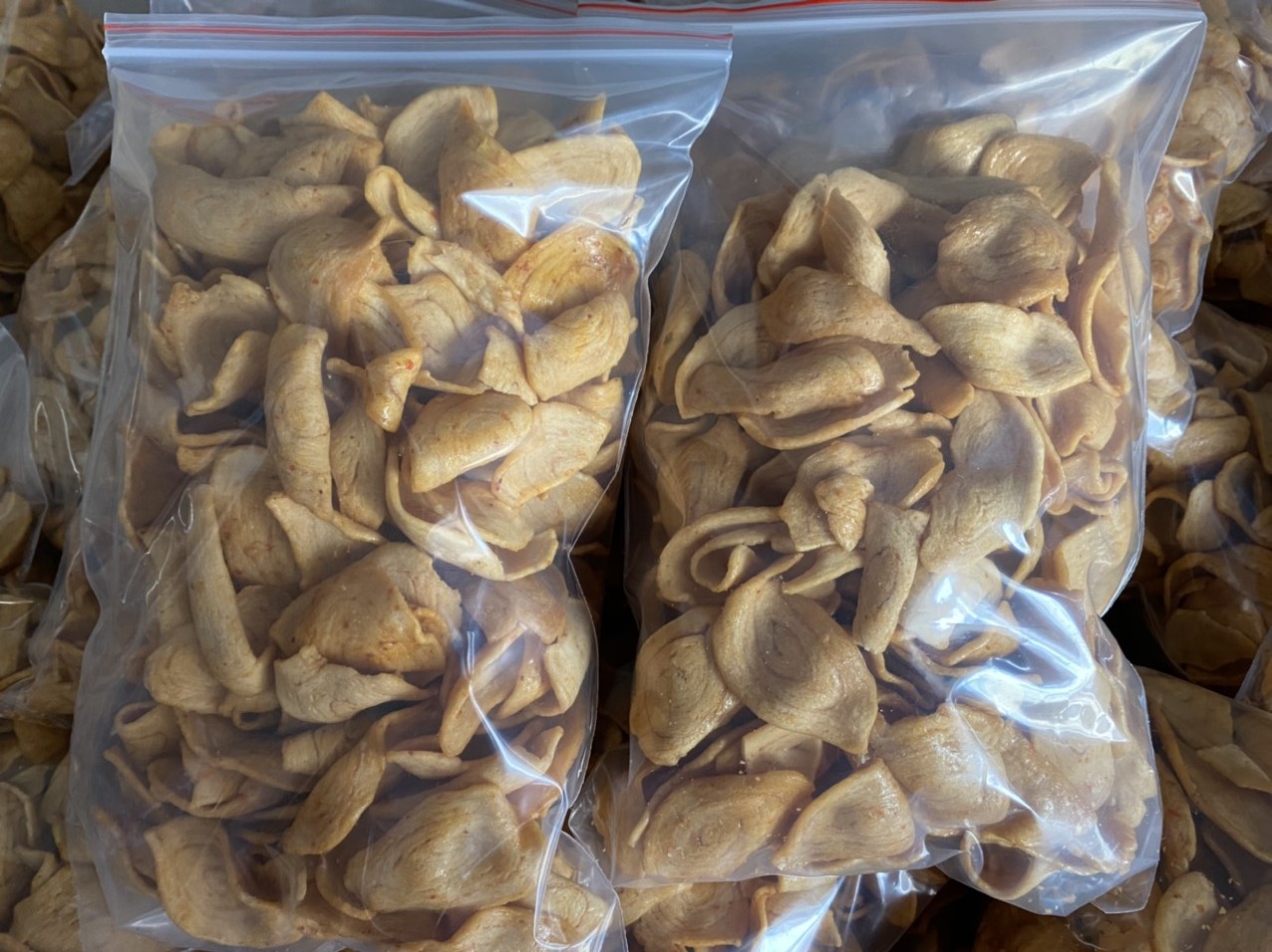 1Kg BÁNH TAI HEO SỐT MẮM ỚT