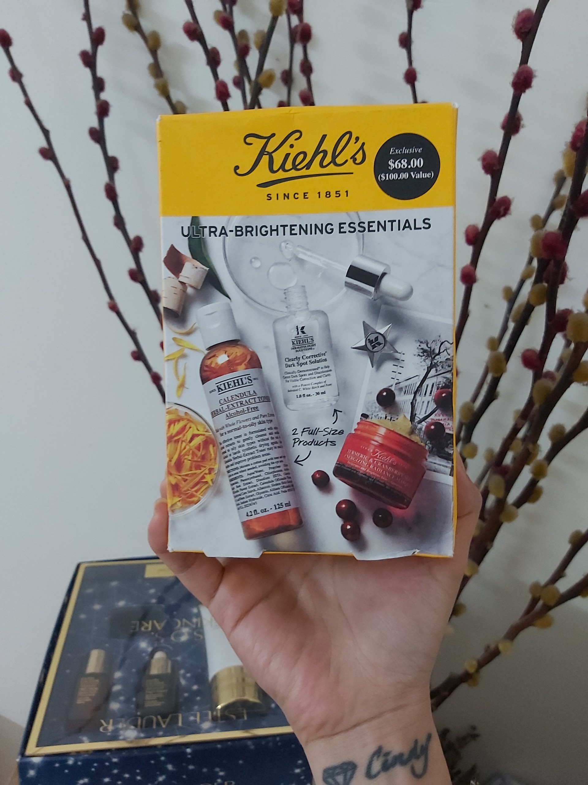 Set dưỡng trắng da, mờ thâm nám Ultra-Brightening Essentials Kiehl's mới 2021