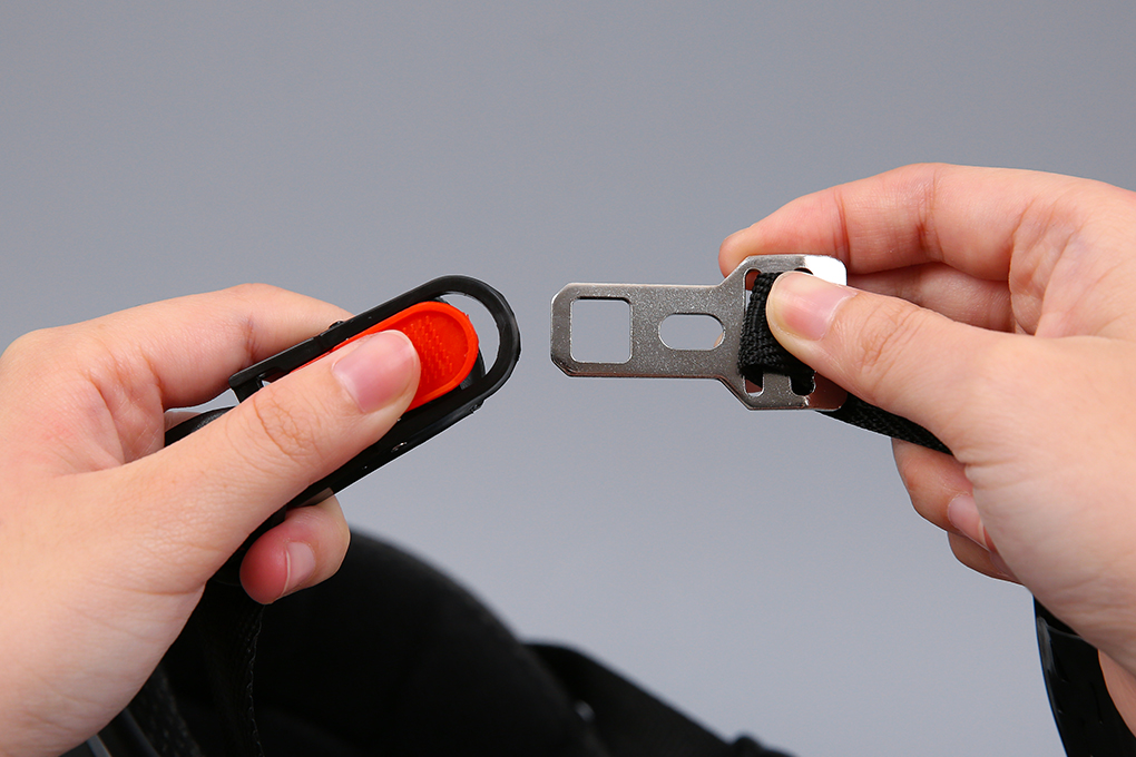 Mũ bảo hiểm GP hai sọc Đỏ có kính