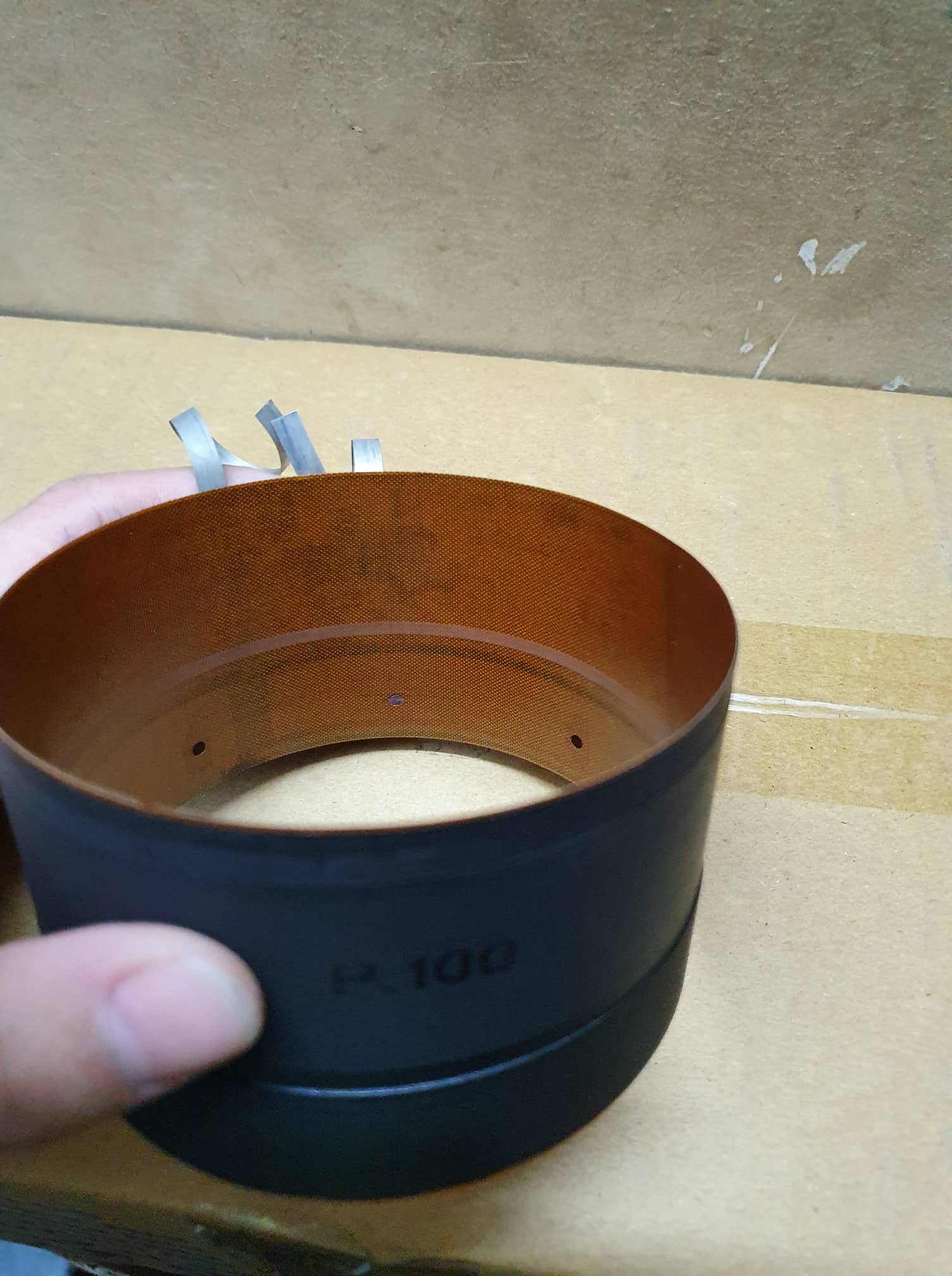 côn loa 100 dây dẹt