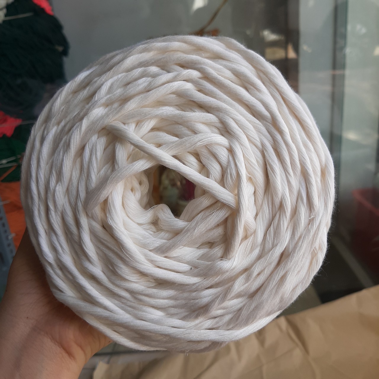Dây thừng đan macrame, 1 xoắn . Màu kem và ngà