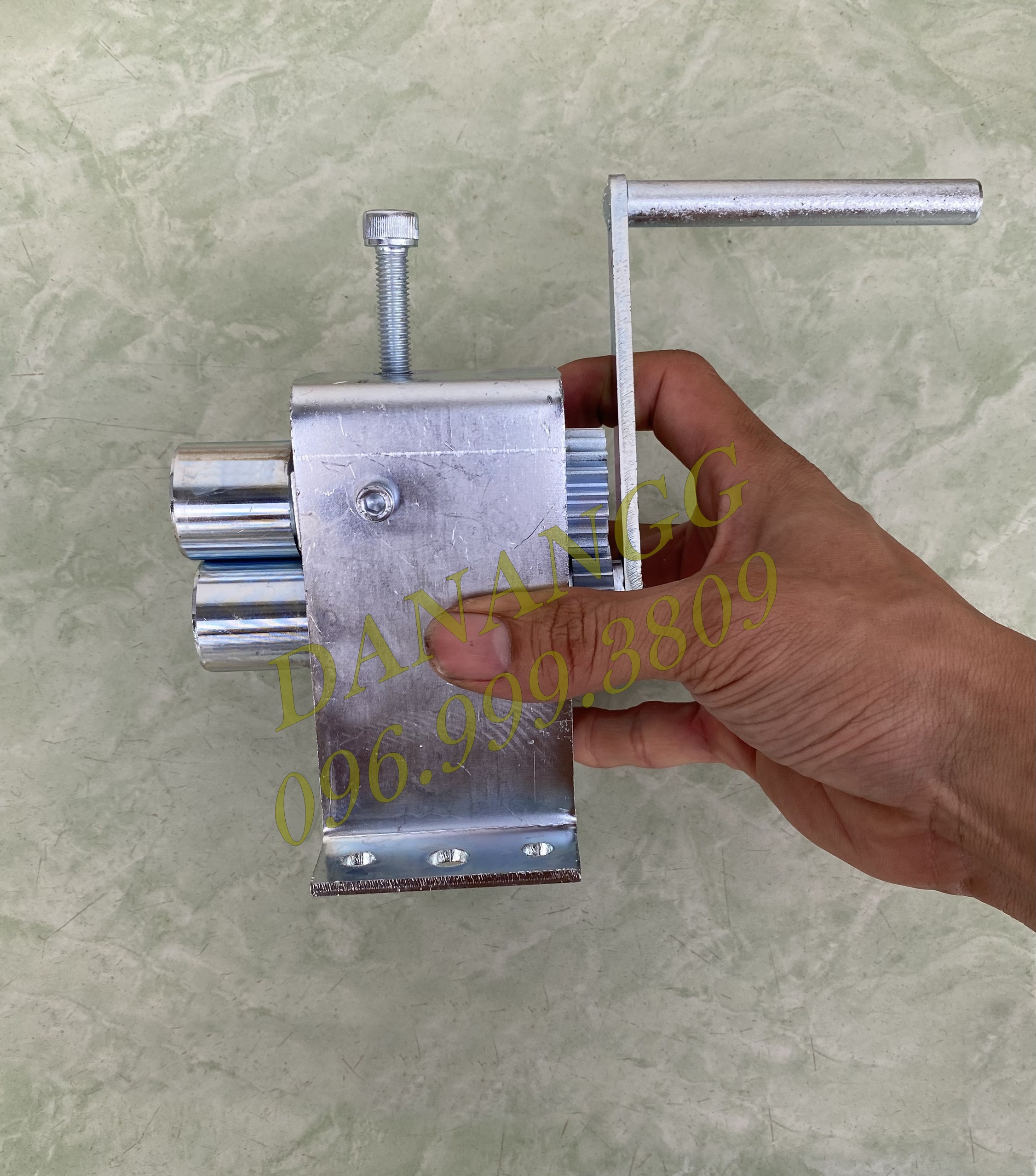 Bộ lăn biển số xe máy ô tô