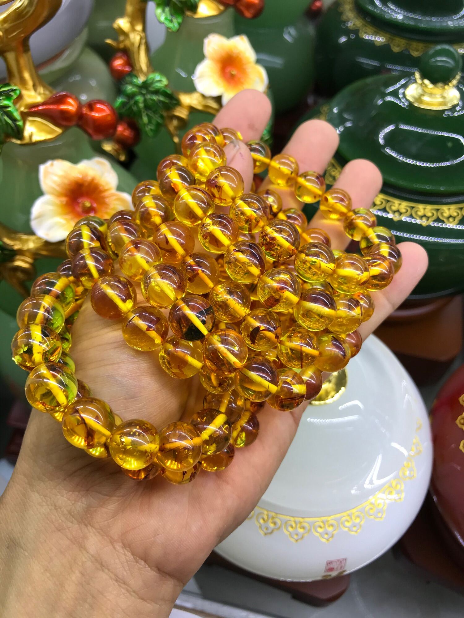 vòng tay hổ phách nga tặng kèm giấy kiểm định