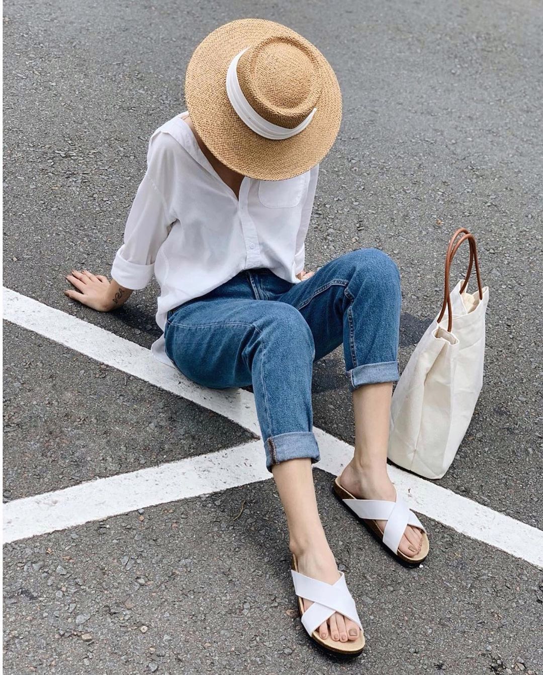 Dép đế trấu unisex quai chéo da pu trắng