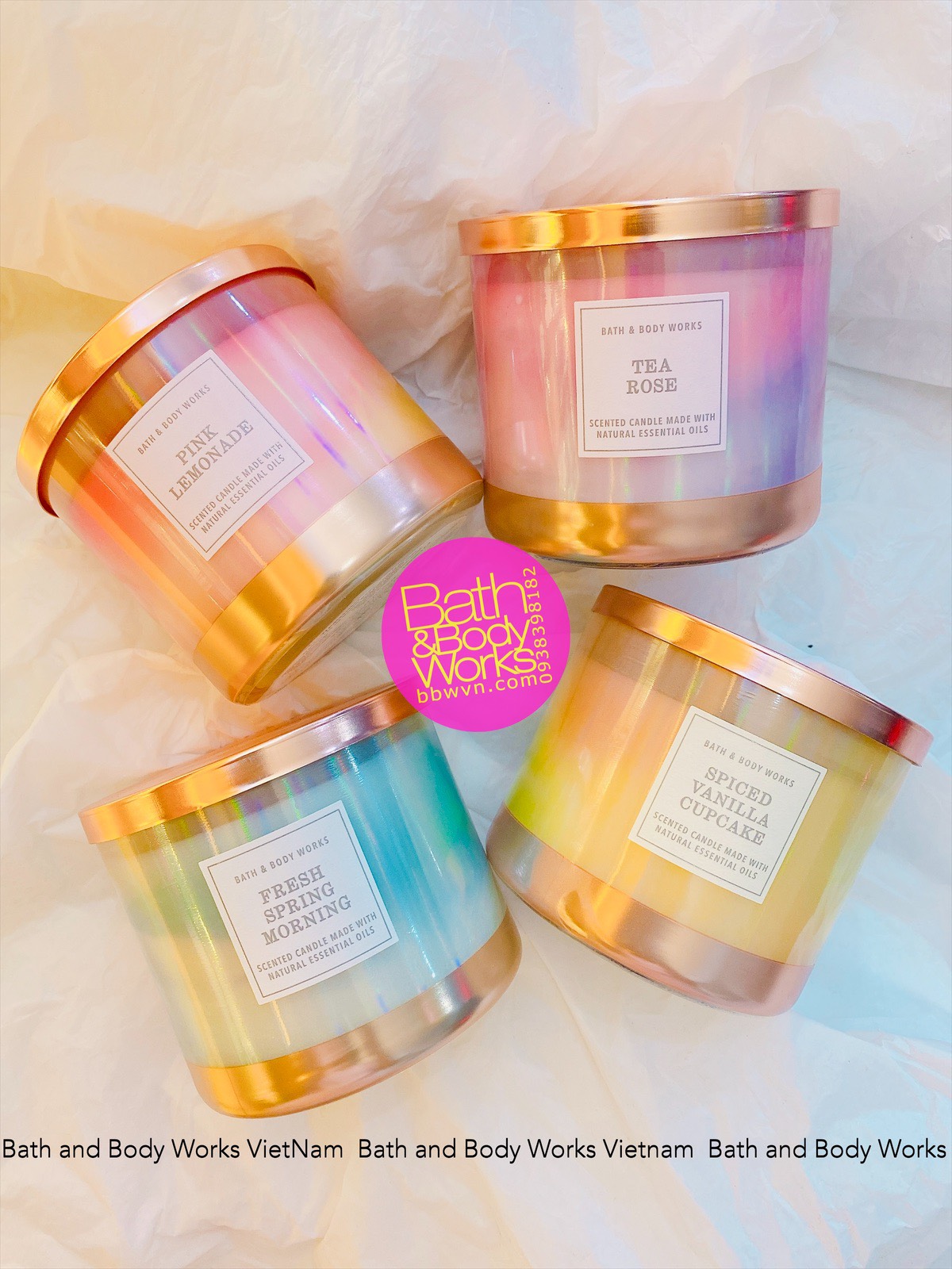 Nến thơm Bath and Body Works Spiced Vanilla Cupcake 3 bấc