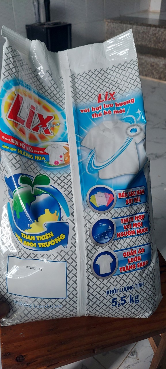 Bột giặt Lix hương hoa Extra 5.5kg- đánh tan vết bẩn