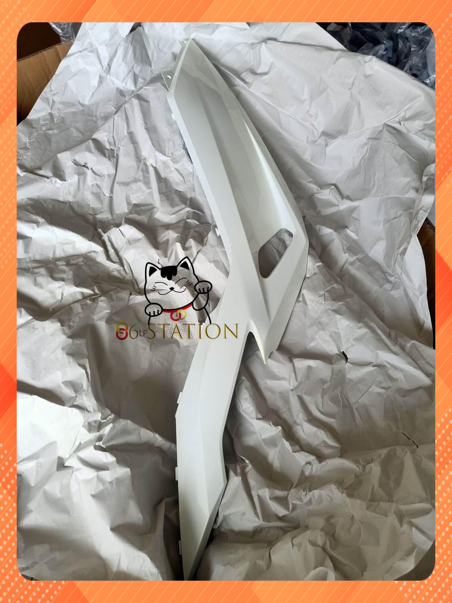 lườn vario click 2018-2021 màu trắng