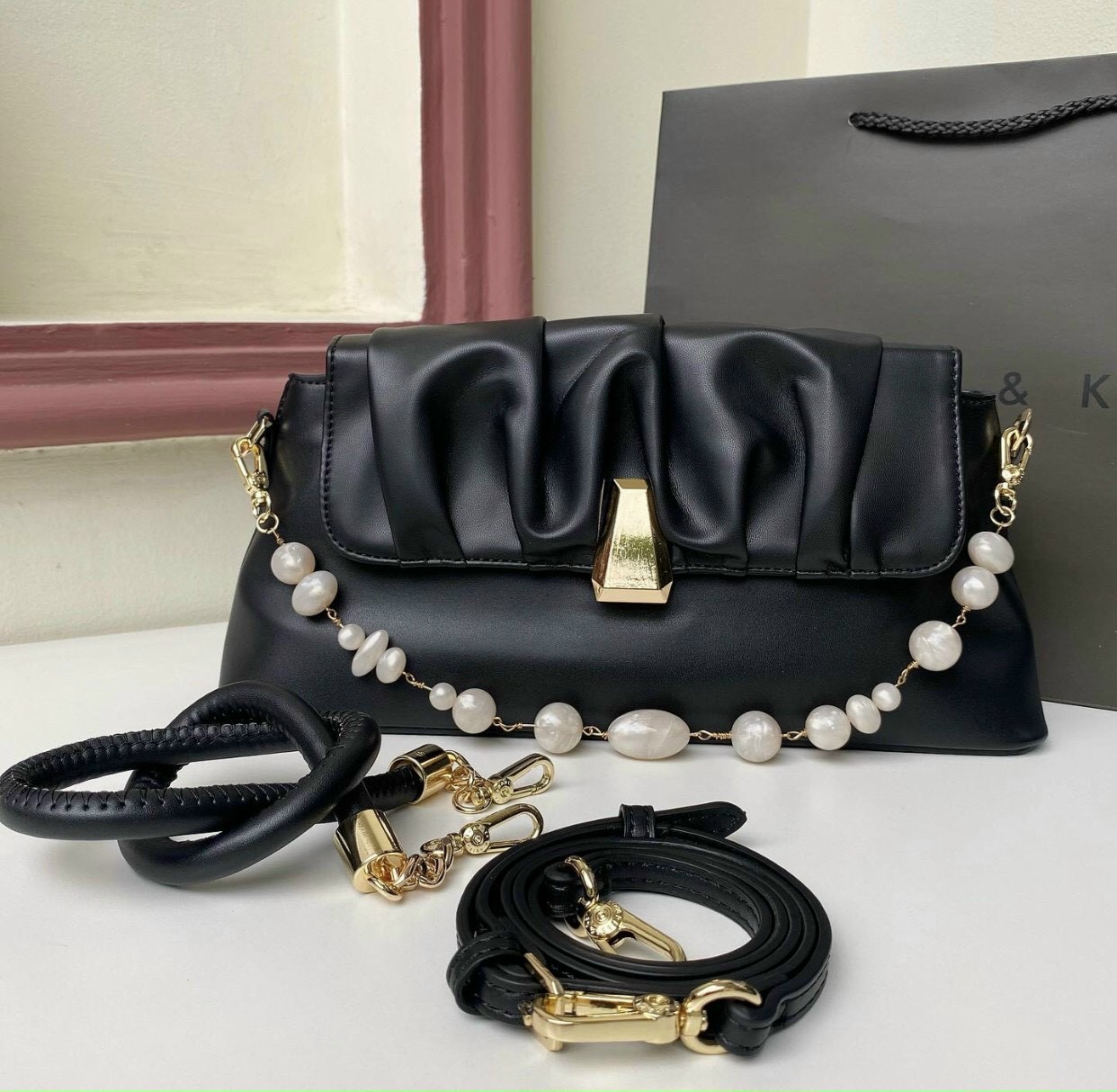 Túi xách nữ đeo được 2 kiểu C.N.K Like Auth 1:1   -Charles & Keith Cloud handle Bag-