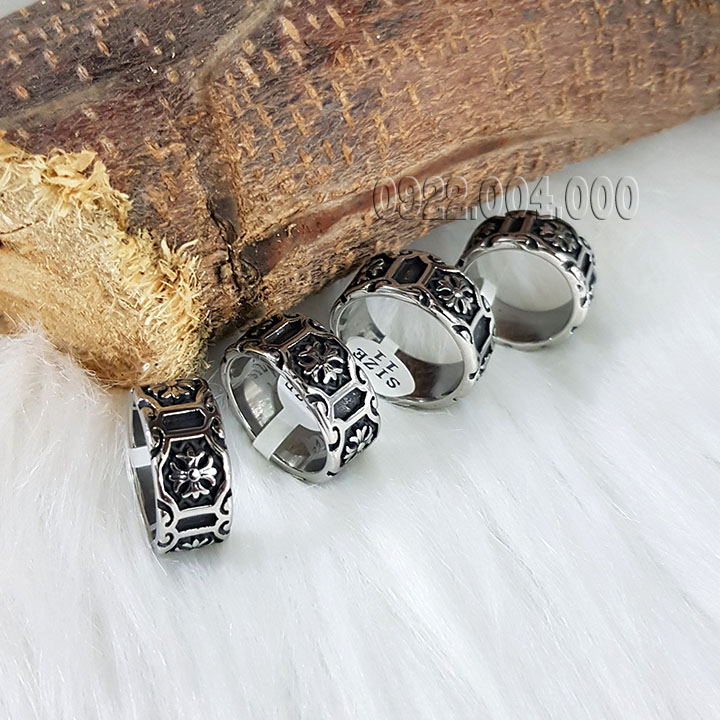 Nhẫn chromeheart thép titan không gỉ NZ1864.