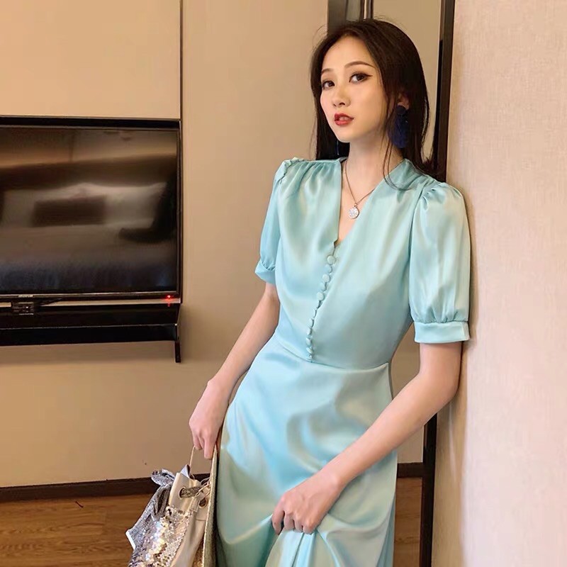 Đầm lụa cổ V phối cúc bọc B-A-M STORE (hàng may đẹp)