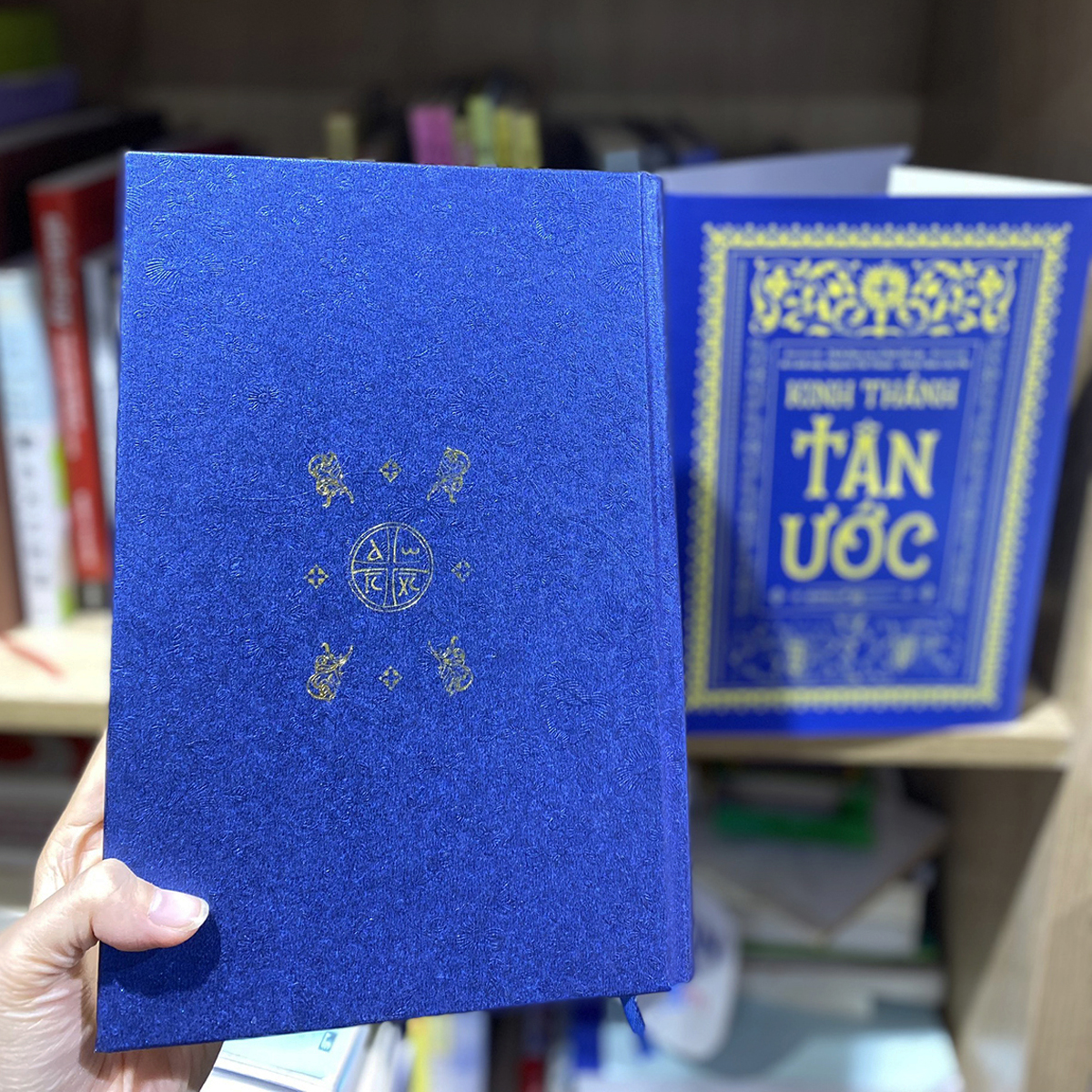 Sách - Kinh Thánh - Tân Ước (Bìa Cứng)