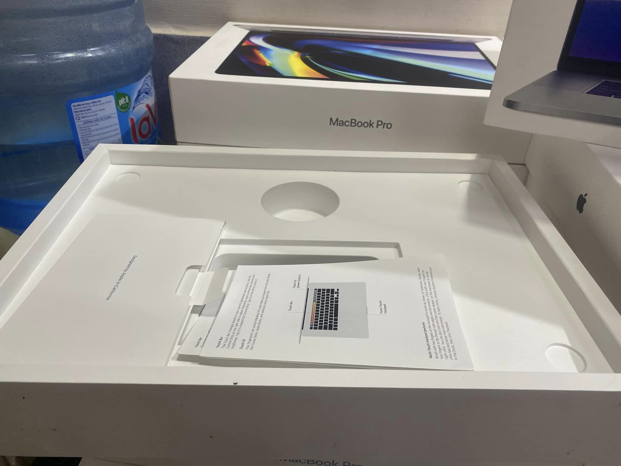 Hộp Box đựng Macbook, Pro air