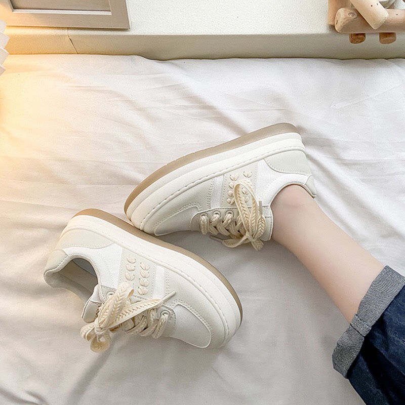 Giày nữ thể thao viền bông lúa 2 màu kiểu dáng trẻ trung