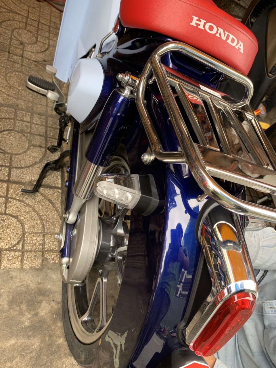 Ba ga sau xe cub 125 inox