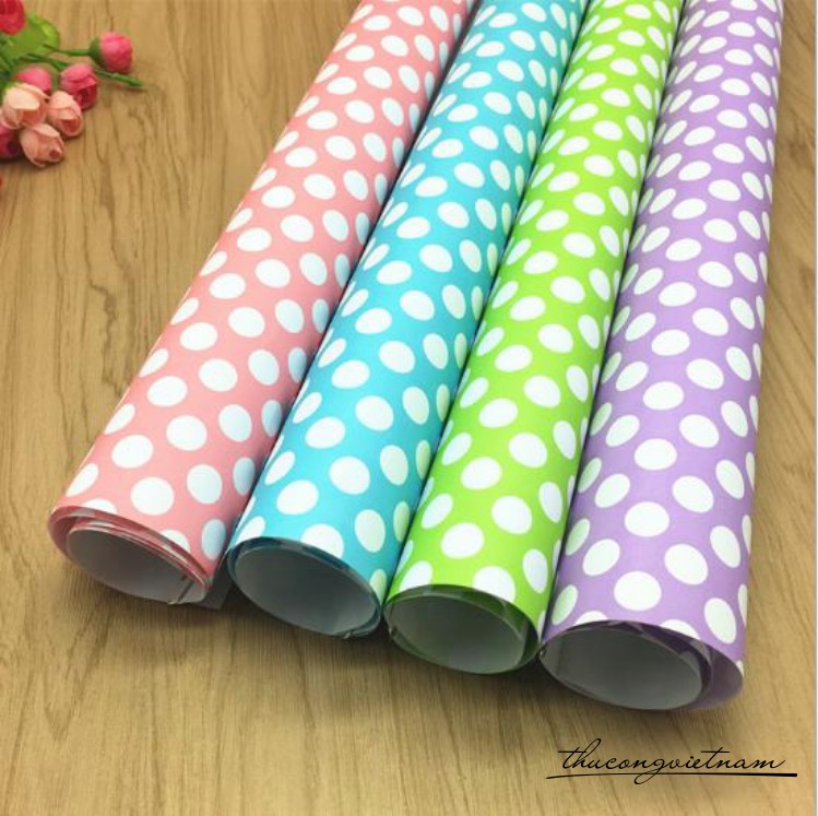 Giấy gói quà chấm bi lớn màu xanh biển