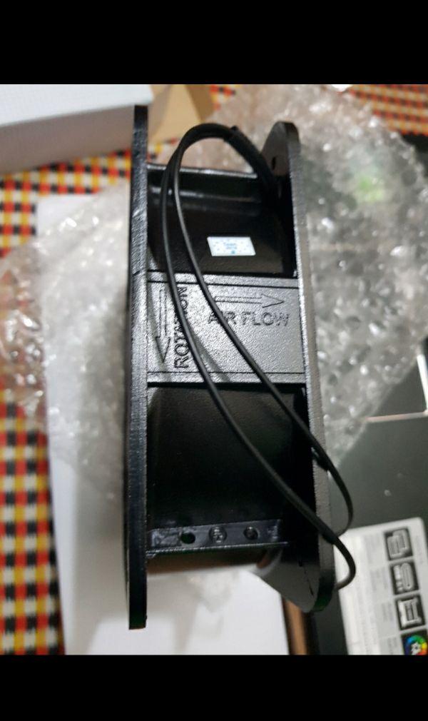 Quạt thông gió 15x15 220v