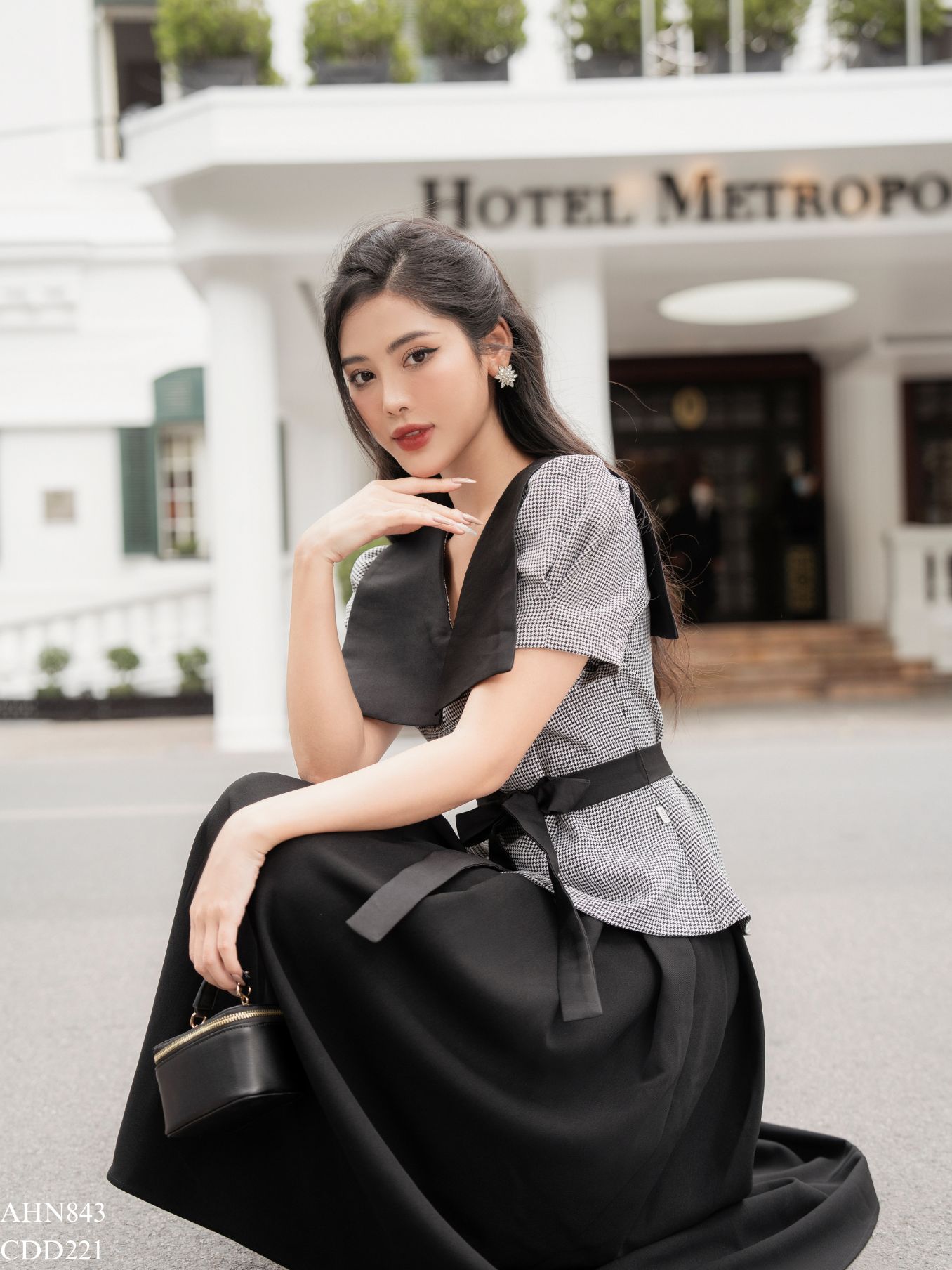 Chân váy cạp liền V ly súp dáng xoè TIINSTORE CHD221