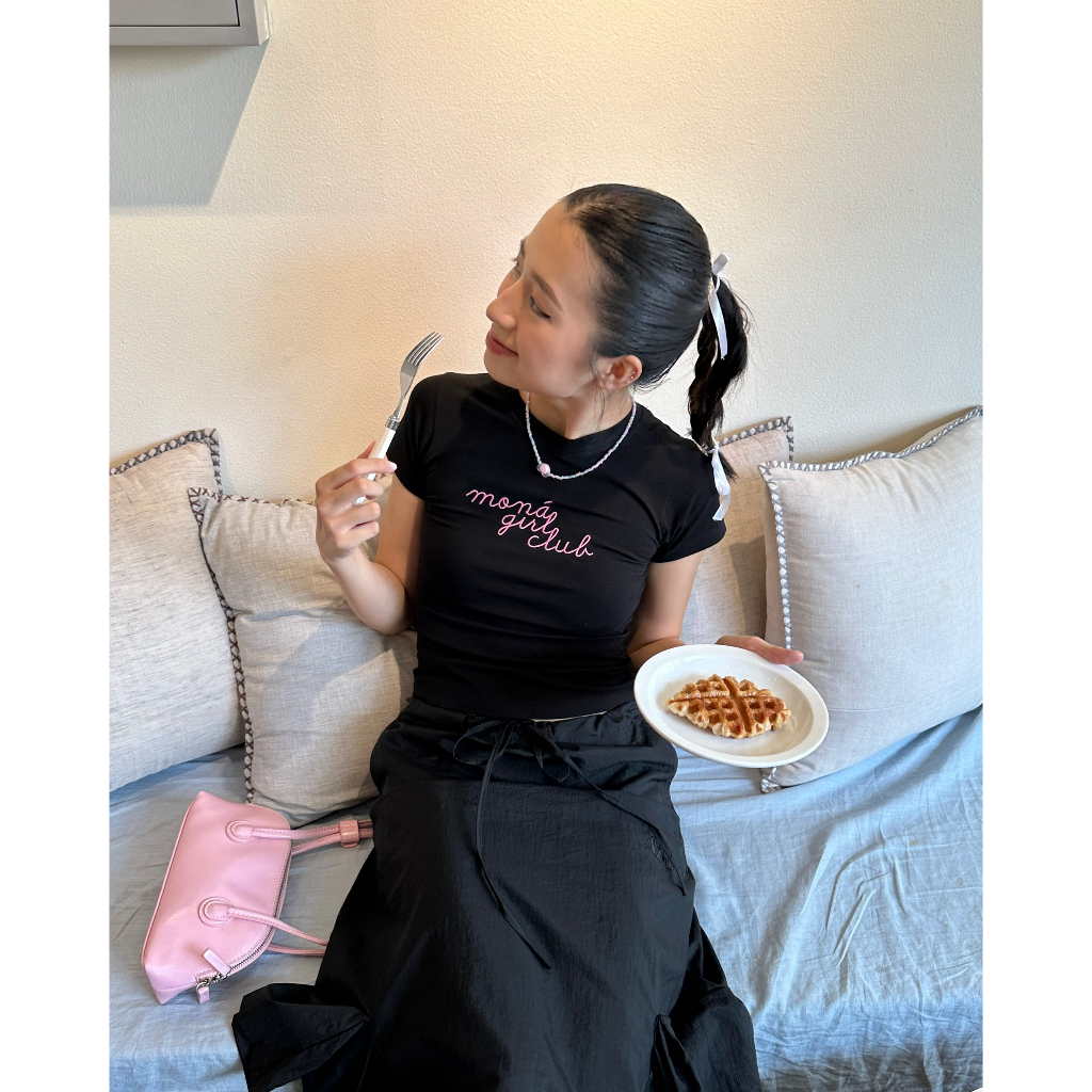 [VOUCHER 12%/149K] Áo thun baby tee form ôm Y2K MONÁ - PONY