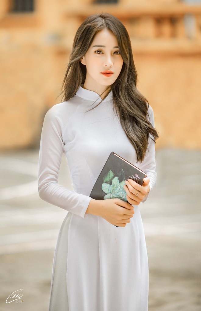 Áo Dài Trắng Học Sinh Tà Thướt Tha