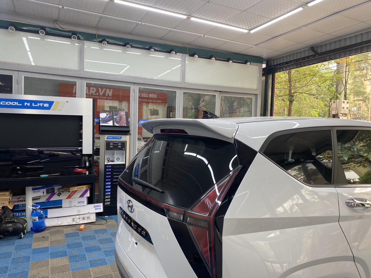 Đuôi gió, cánh lướt gió thể thao xe Hyundai Stargazer - hàng mộc chưa sơn- kiểu dáng khỏe khoắn, thể thao và hiện đại