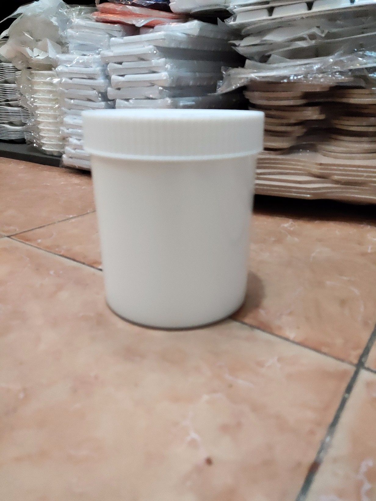 Màu acrylic trắng 1200ml