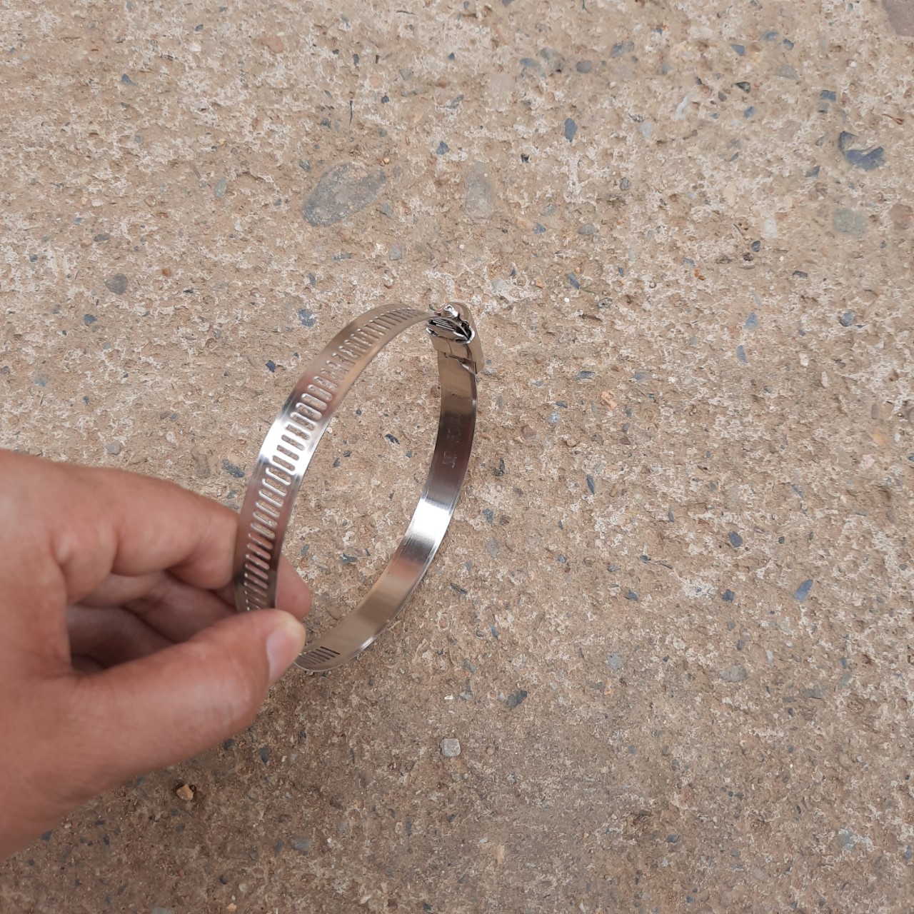Bộ 5 Quai nhê inox,đai siết cổ dê phi 60mm