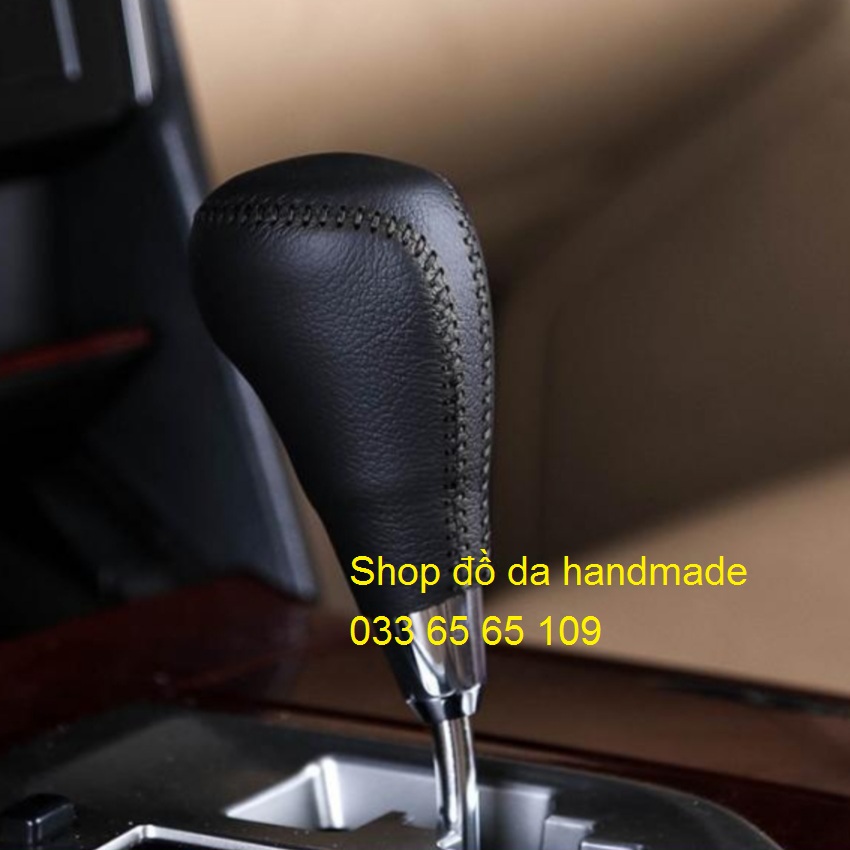 Bọc da cần số xe Toyota Camry bằng da bò thật