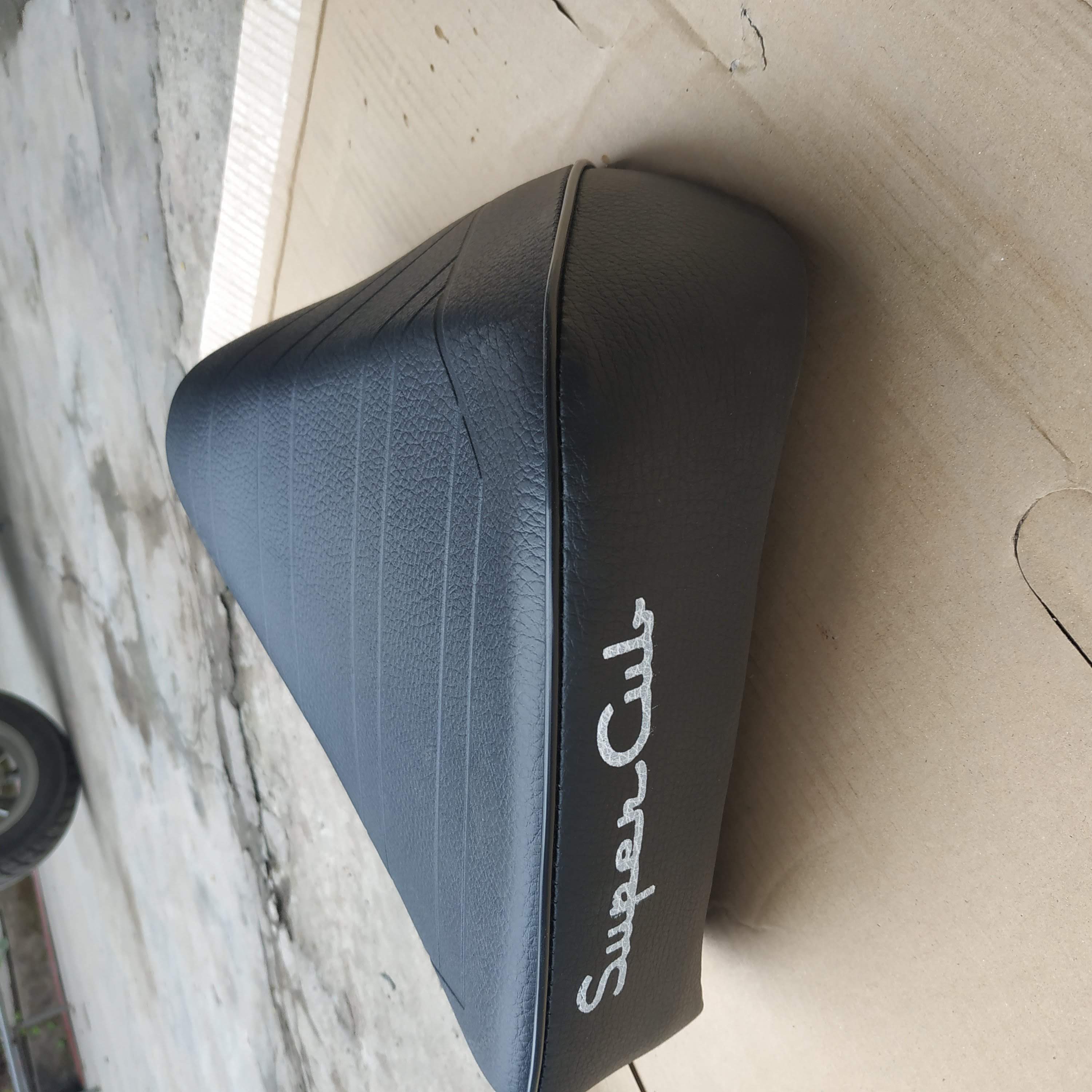 Yên trước xe cup custom 80 81 82 ( loại tốt )