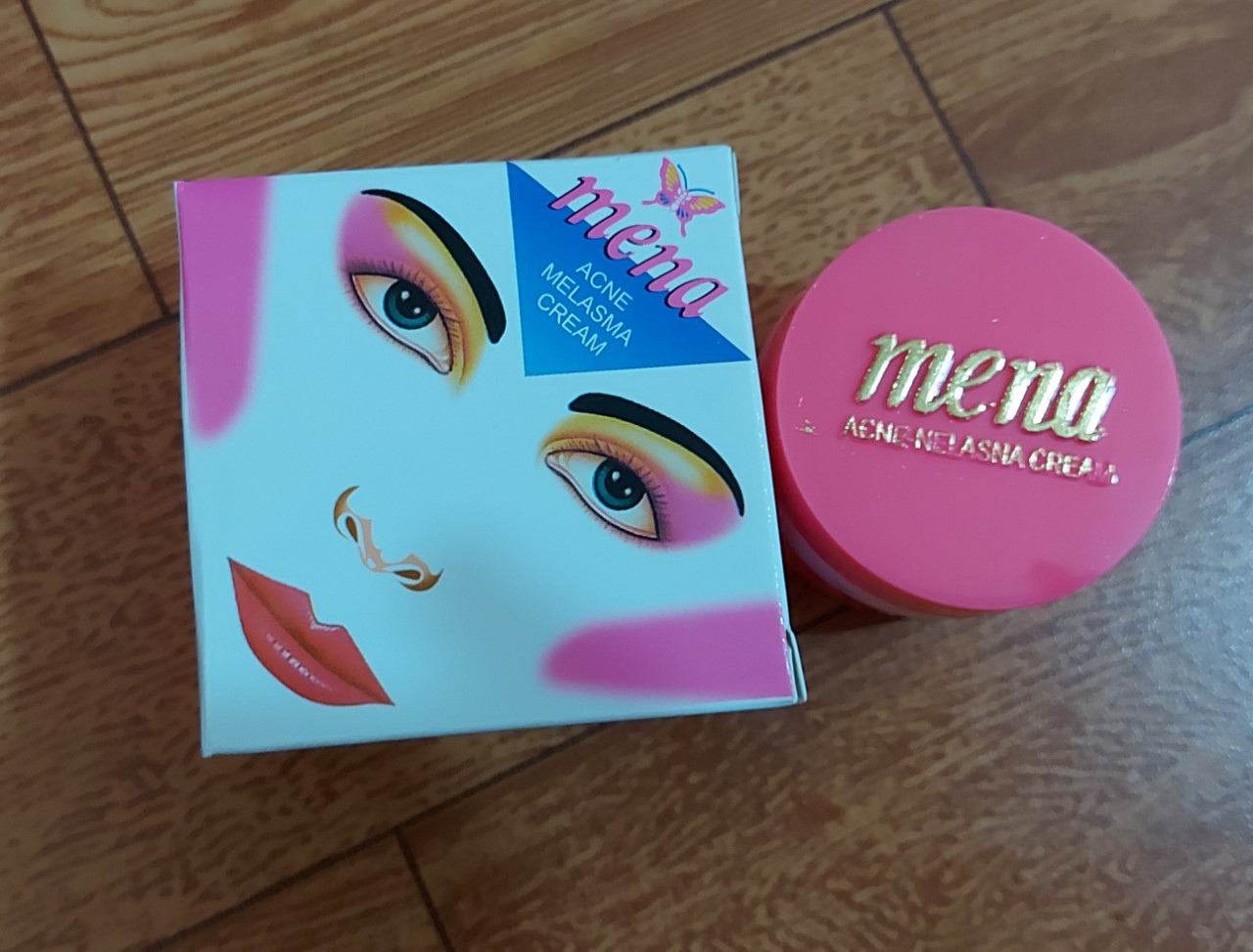 kem trắng da mena thái