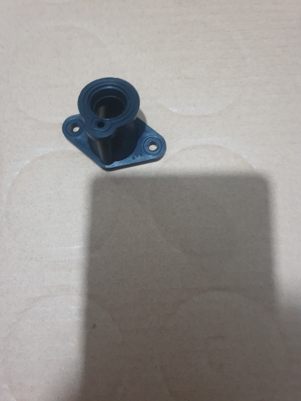 ( 2 CÁI) CO XANG ( CỔ XANG) MÁY CƯA XÍCH ( CƯA CỤT ) 2500