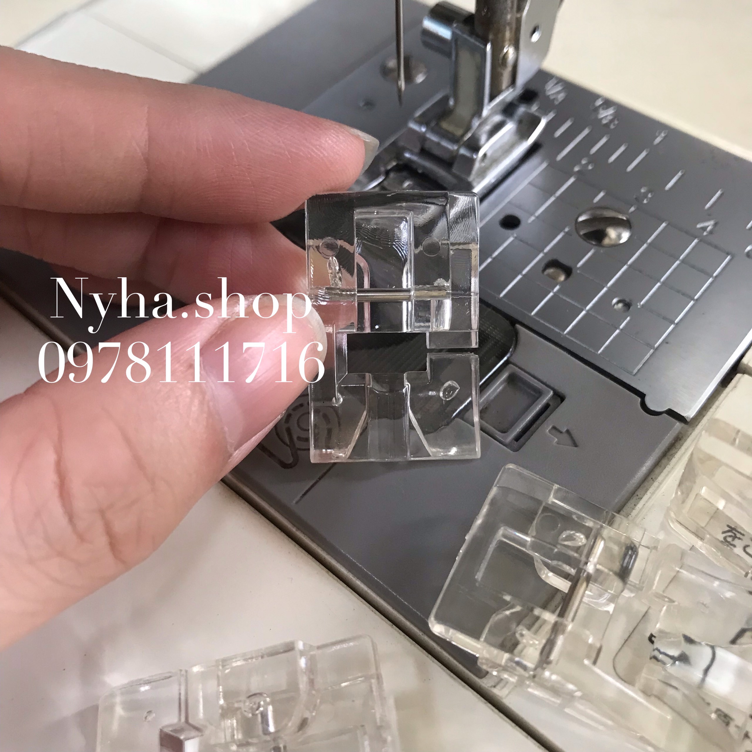 CHÂN VỊT ĐÍNH DÂY CƯỜM MÁY MAY GIA ĐÌNH