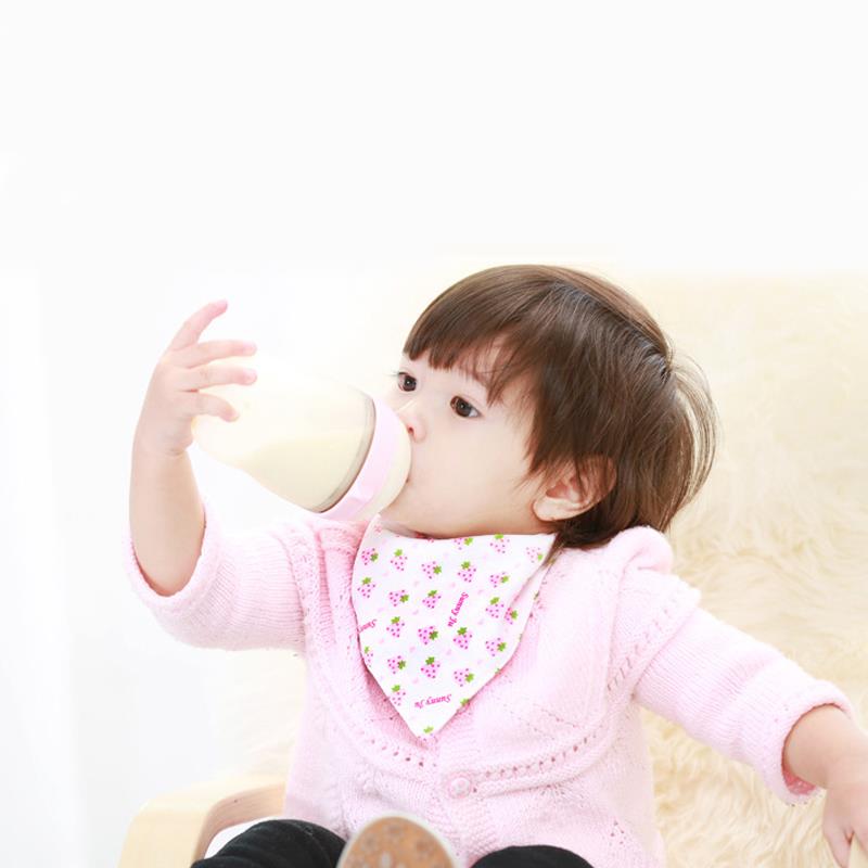 Khăn yếm xô tam giác có cúc bấm cho bé