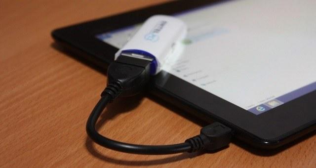 Cáp OTG chuyễn đổi từ cổng micro qua USB