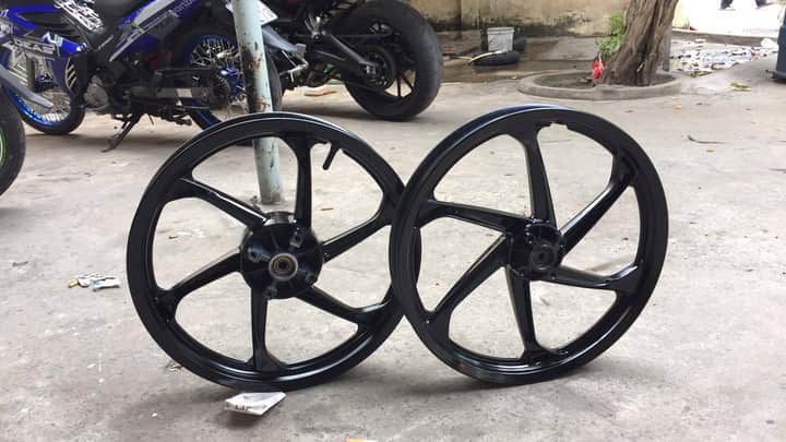 Sơn Samurai màu đen bóng - mã 30/109