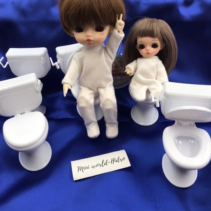 Toilet bồn cầu nhà vệ sinh wc Mini tí hon dùng cho trang trí nhà búp bê BJD tỉ lệ 1/12, 1/8. Dollhouse, miniature