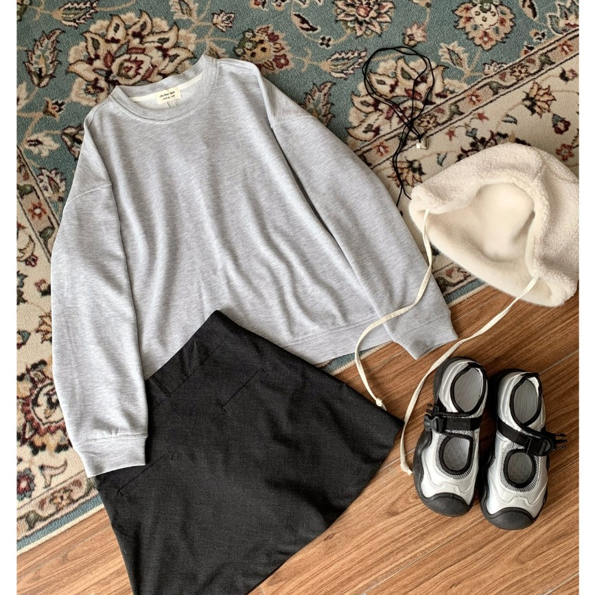 Áo nỉ chân cua basic thêu tim Kobe Sweatshirt - by ufo.thebasic