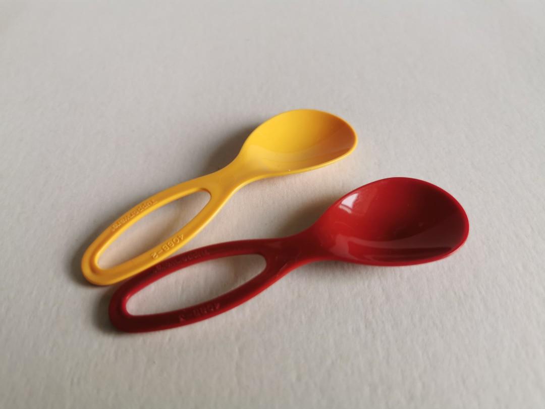 Muỗng ăn dăm Baby Spoon 10cm (1 cây) (Màu ngẫu nhiên) - Tupperware