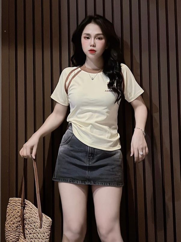 Áo thun dáng ôm nhẹ babytee hai sọc trước ( mã chữ B )