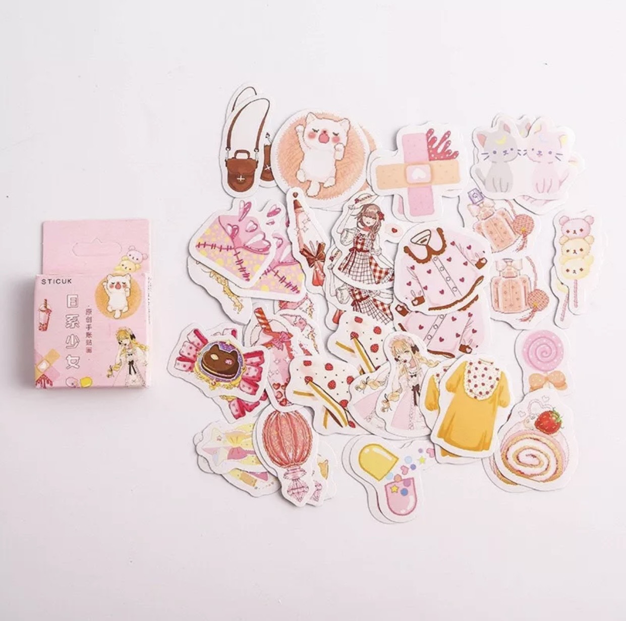 Hộp 45 46 sticker mini nhiều chủ đề