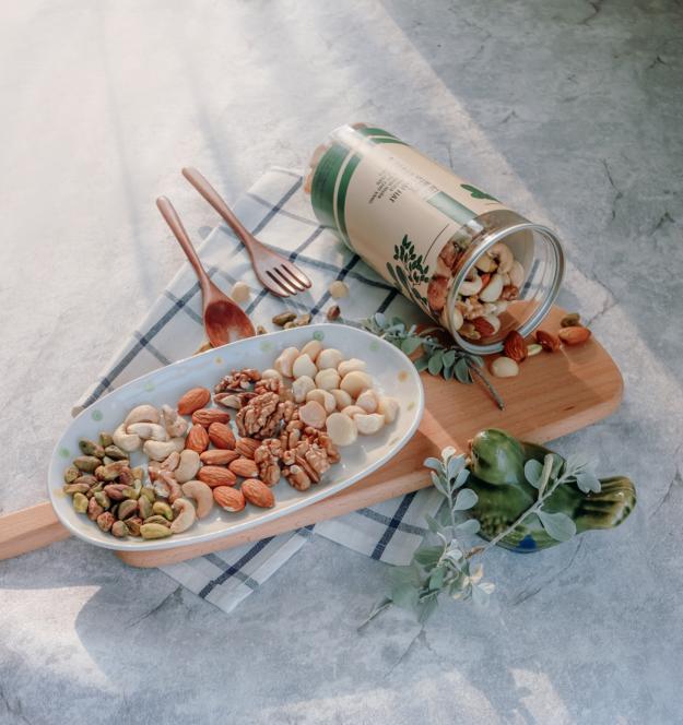 Hạt Mix Nuts 5 Loại (Dẻ Cười + Hạnh Nhân + Hạt Điều + Óc Chó Vàng + Macca ) - 250g