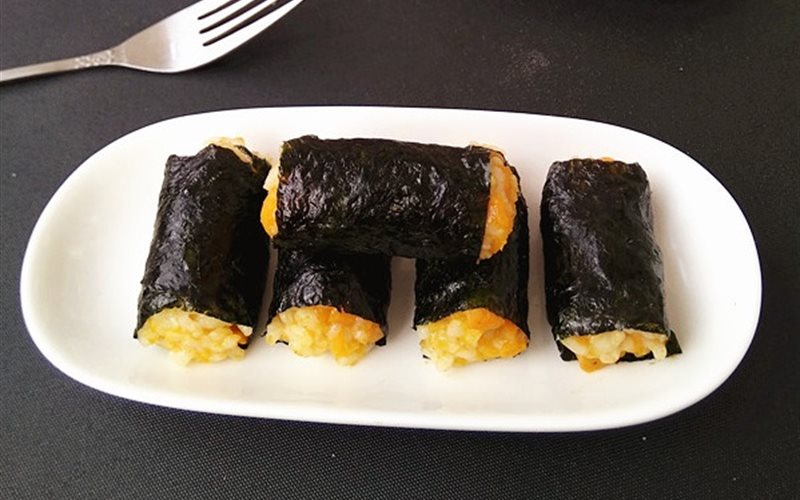 Set 4 món làm Rong biển cuộn kimbap mới( rong biển lá kim, mành tre, xúc xích, củ cải vàng)_Monhi_Food