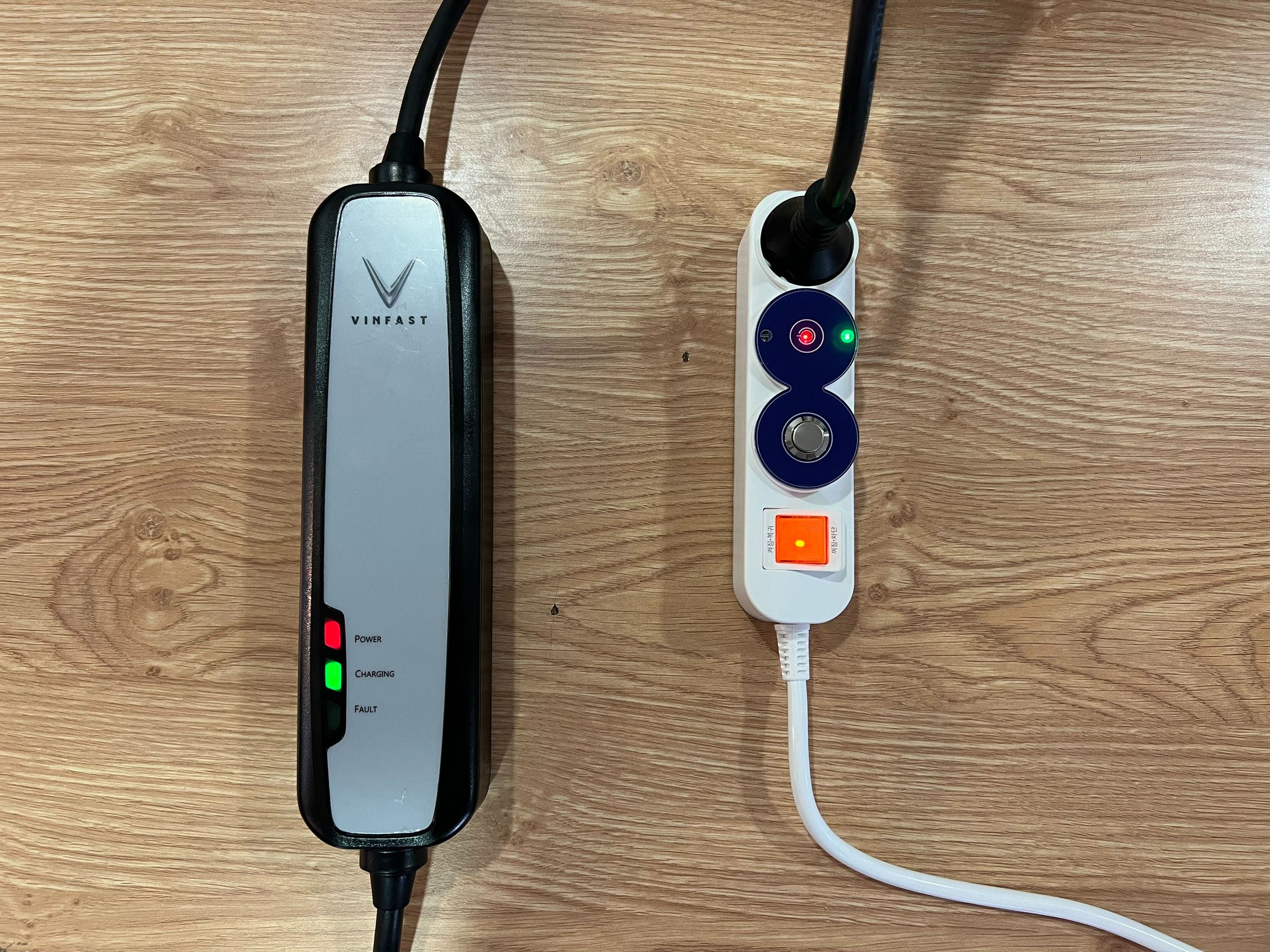 Ổ CẮM TIẾP ĐỊA CHO XE ĐIỆN VINFAST E34