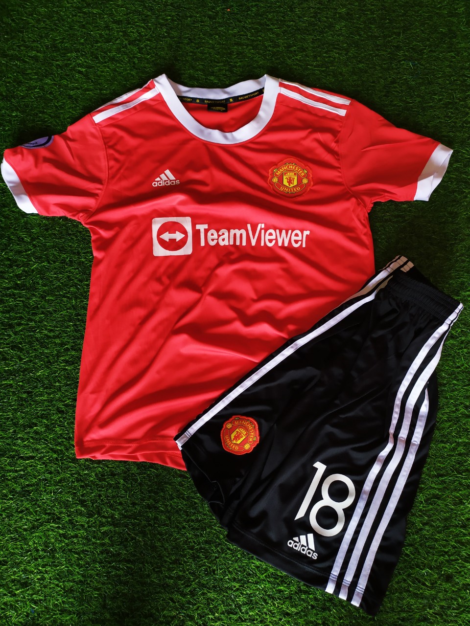 Áo MU 2021/2022 đã in B. FERNANDES 18 (Chuẩn font MU)