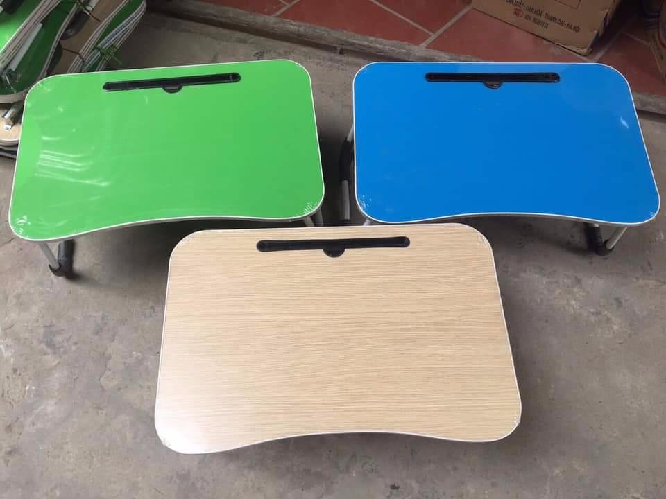 Bàn học cho bé (nhỏ gọn, tiện lợi, có khe cắm ipad)