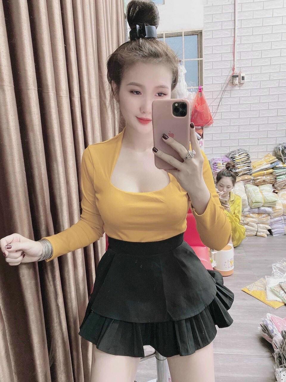 Áo thun nữ dài tay cổ vuông vải co giãn