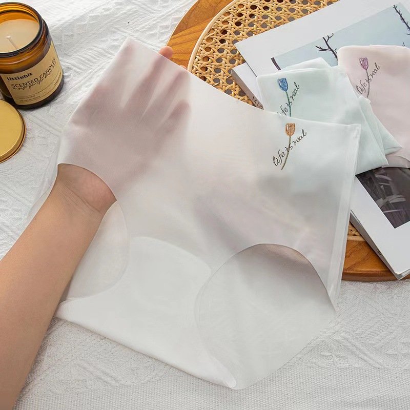 Quần lót su tàng hình hoa tulip Q2373