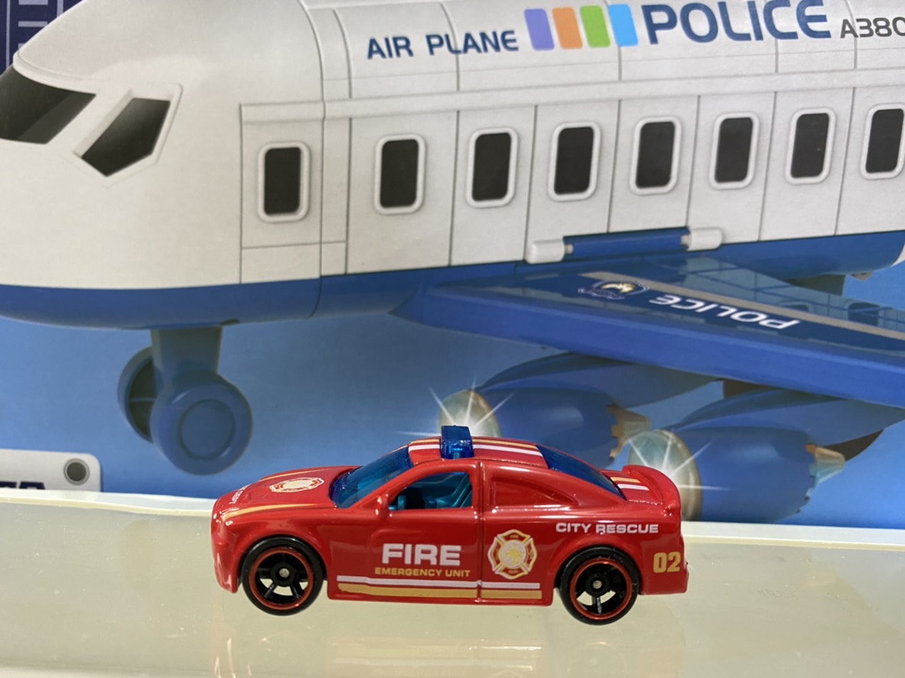 Bộ đô chơi set 6 xe cứu hỏa cảnh sát trong thành phố gồm ô tô, máy bay bằng kim loại, TẶNG kèm 1 xe ô tô mini xinh xắn đáng yêu cho bé