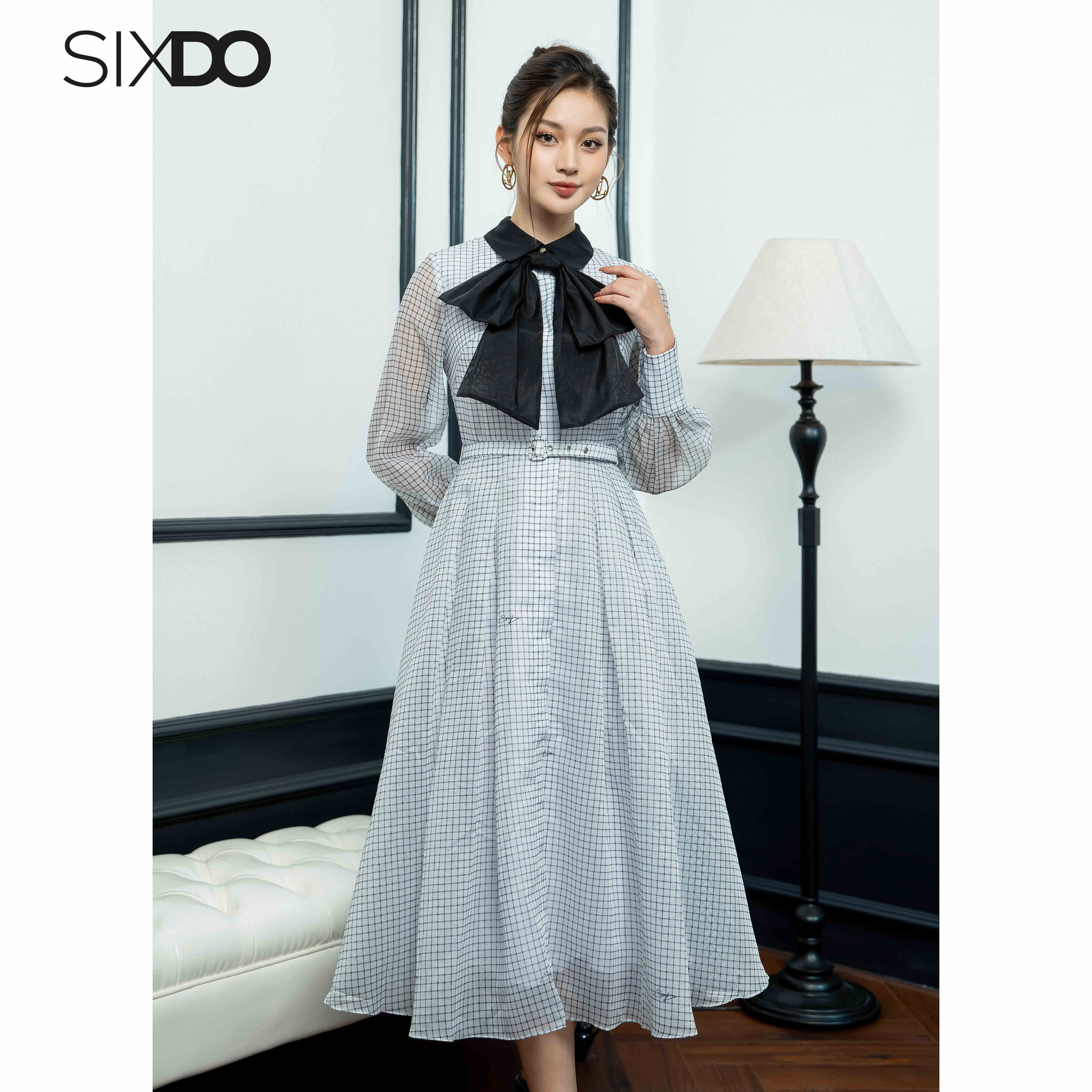 Đầm sơ mi kẻ caro phối nơ cổ SIXDO (White Check Bowtie Midi Dress)