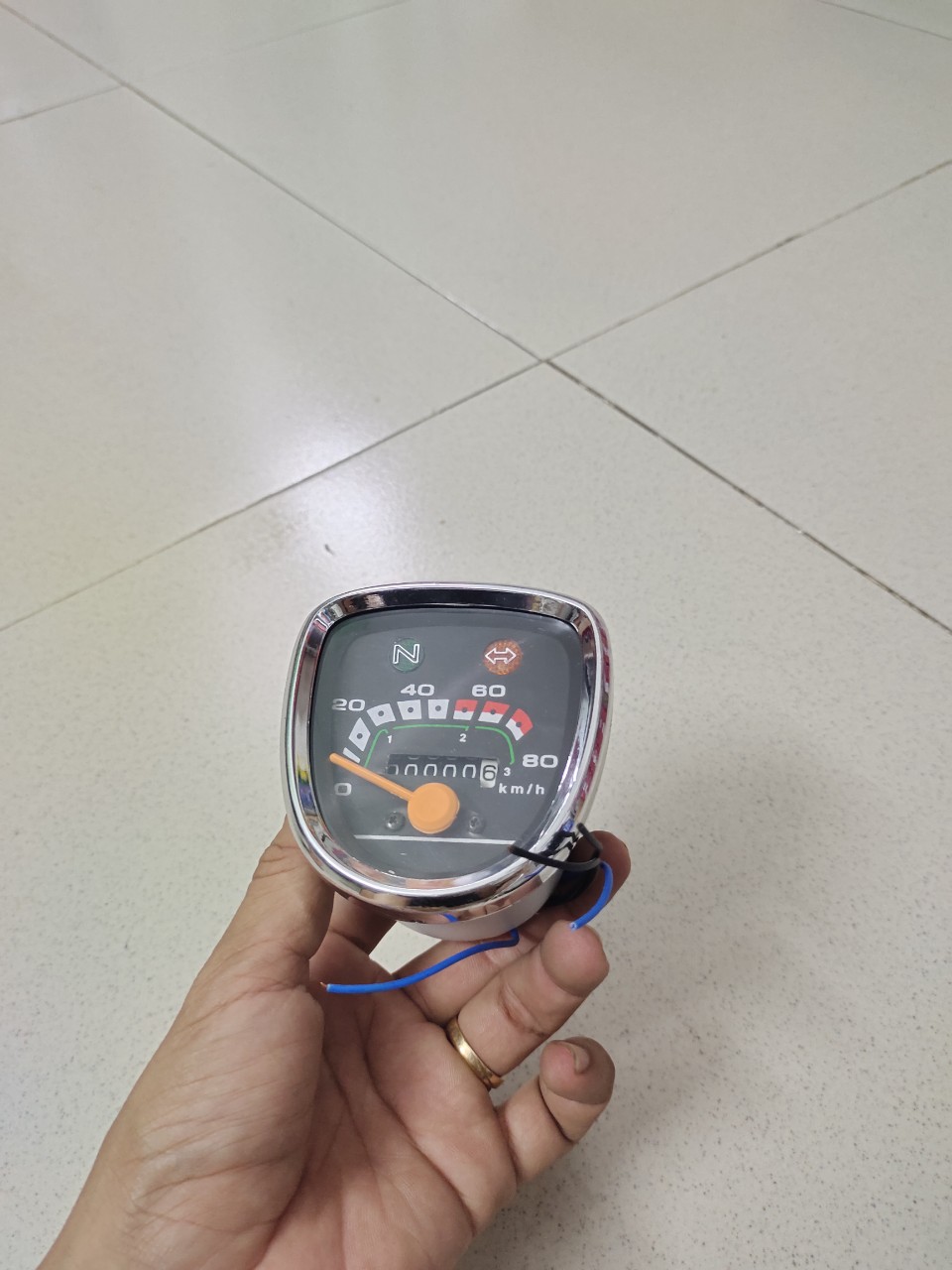 ĐỒNG HỒ- XE CUB 81 -kim vàng