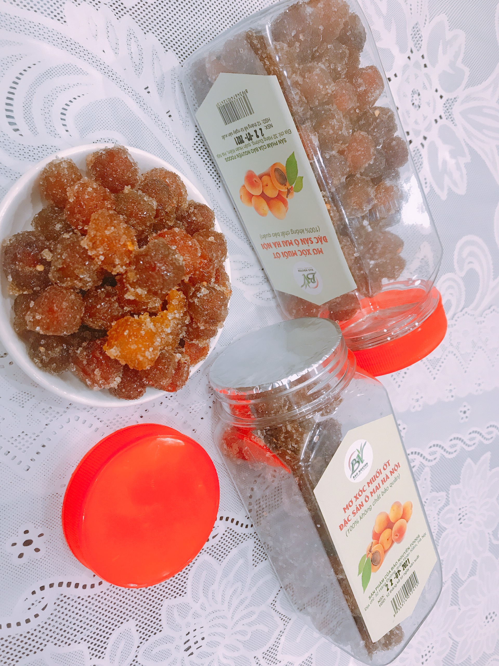 Hộp 400gr Mơ sấy xốc muối ớt (VIETFOOD)